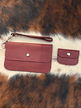 SANUMI LEATHER WRISTLET AND COIN PURSE
